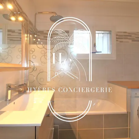 Apartment Triplex 2 Port D'hyeres A 400m Plages Clim Wifi Pk By Hc Hyeres