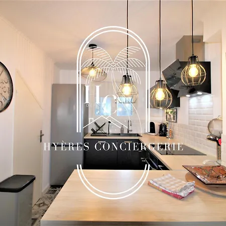 Apartment Triplex 2 Port D'hyeres A 400m Plages Clim Wifi Pk By Hc Hyeres